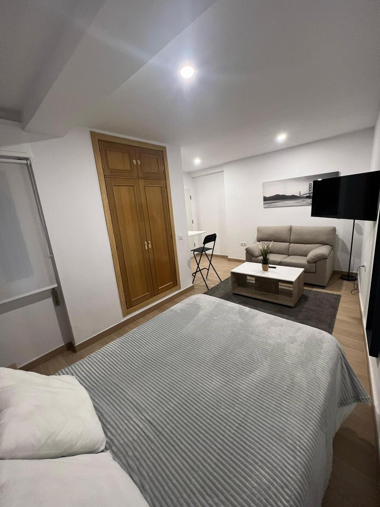 G&H Apartments - Apartamento Porvenir 헤레스 외부 사진
