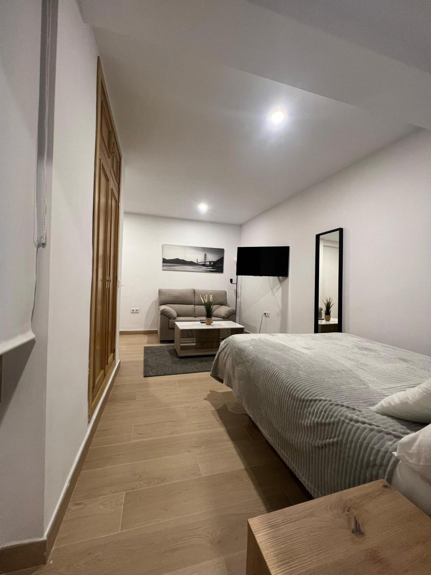 G&H Apartments - Apartamento Porvenir 헤레스 외부 사진